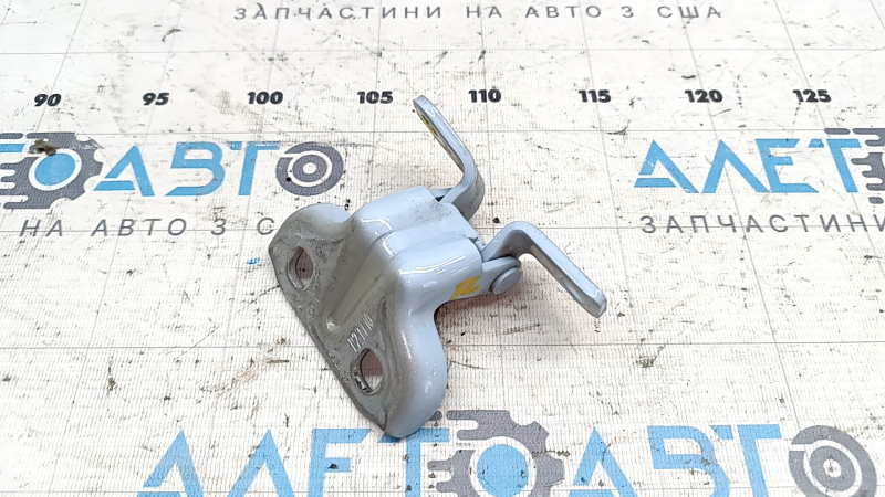 Петля двери нижняя передняя левая Chevrolet Bolt EUV 22-23