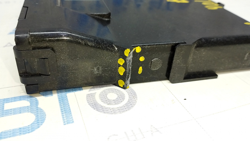 Power management control Lexus RX450h 10-15 сломано крепление