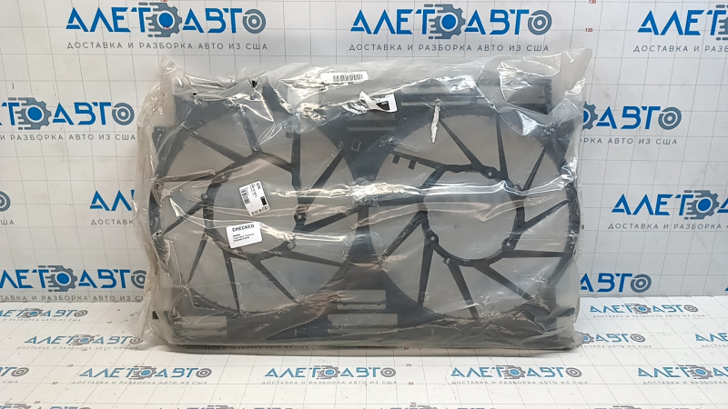 Диффузор кожух радиатора голый Audi Q7 16-26 2.0T, 3.0T под 2 вентилятора 1200W