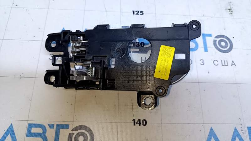 Ручка двери внутренняя задняя правая Kia Forte 4d 14-18