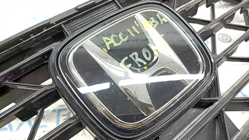 Решетка радиатора grill Honda Accord 23-26 в сборе, с эмблемой, под радар, песок