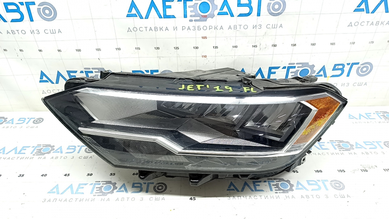 Фара передняя левая VW Jetta 19-26 в сборе LED