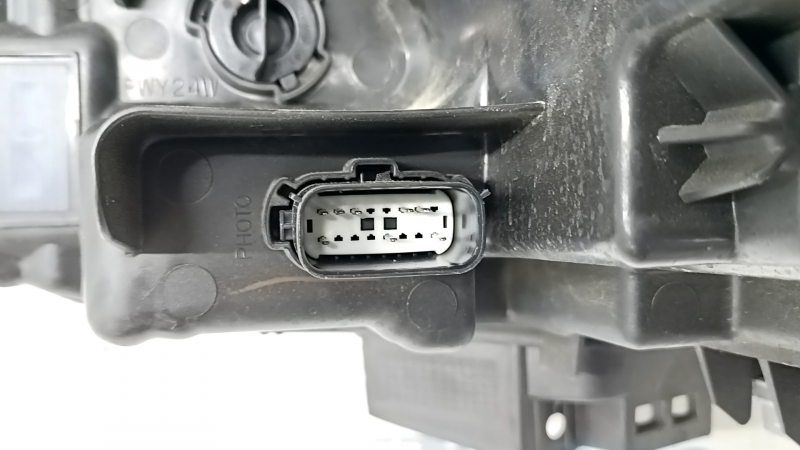 Фара передняя правая в сборе Ford Edge 19-24 LED