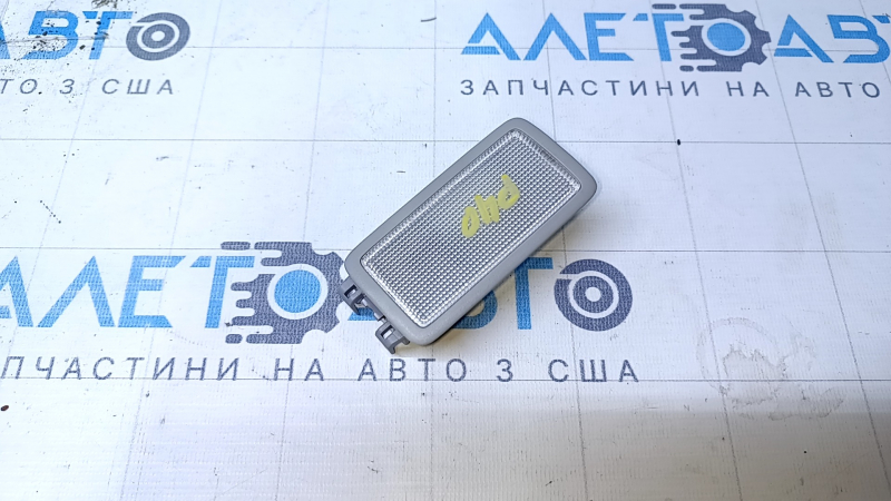 Плафон освещения передний правый Toyota Prius V 12-12 серый