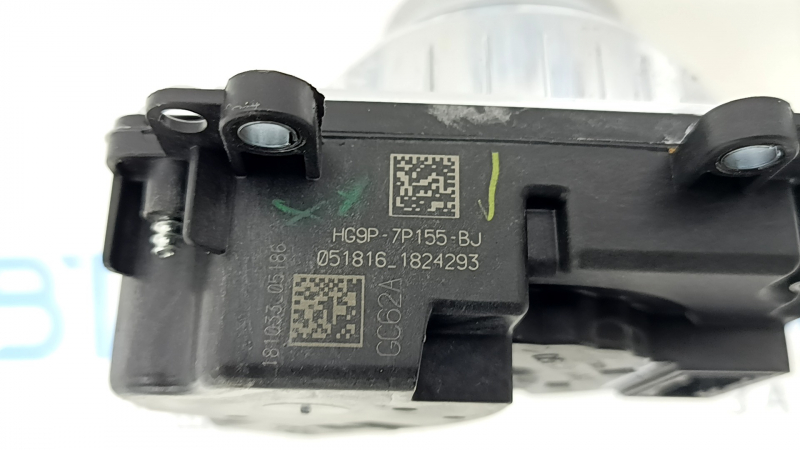 Шайба переключения передач Ford Fusion mk5 17-20 царапины