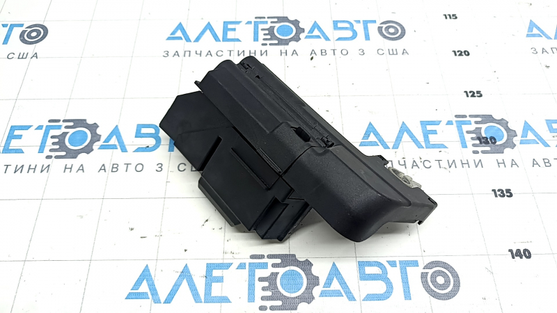 Клемма плюсовая Audi A6 C8 19-24 с пиропатроном