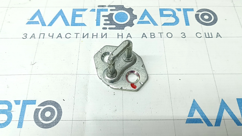 Скоба замка двери багажника Honda CRV 23-26