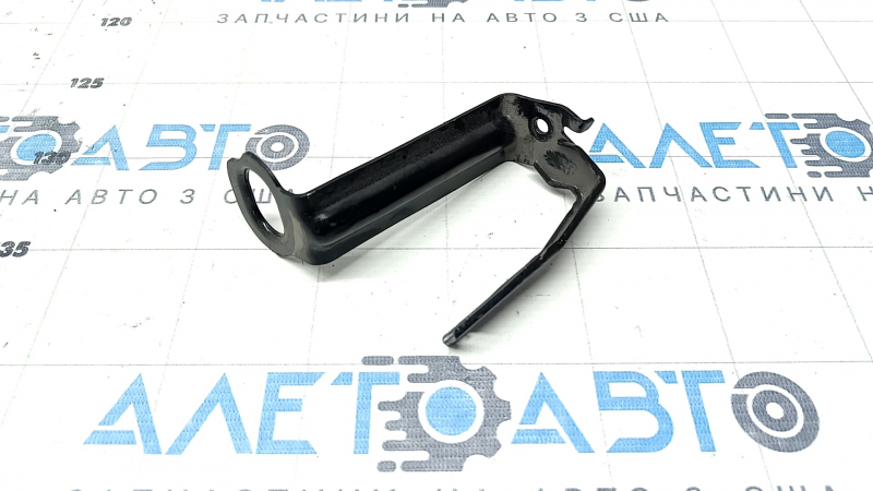 Кронштейн расширительного бачка инвертора Honda CRV 23-26 HEV нижний