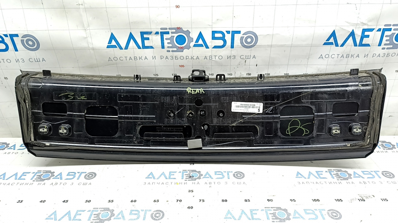Накладка крышки багажника с эмблемой хром Ford Mustang mk6 18-23 царапины