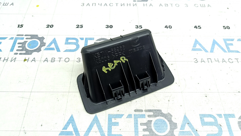 Ручка двери багажника внутренняя Mazda CX-30 20-23