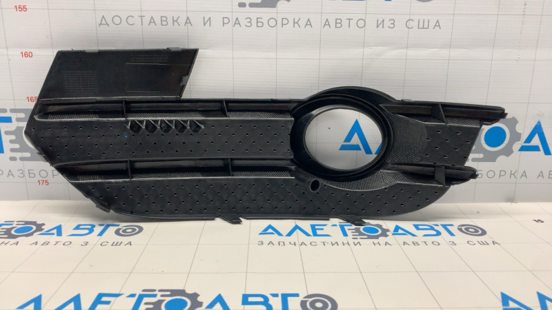 Обрамление птф правое Audi Q3 8U 15
