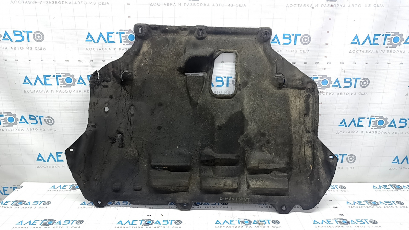 Защита двигателя Ford C-max MK2 13-18 надорвана, промаслена
