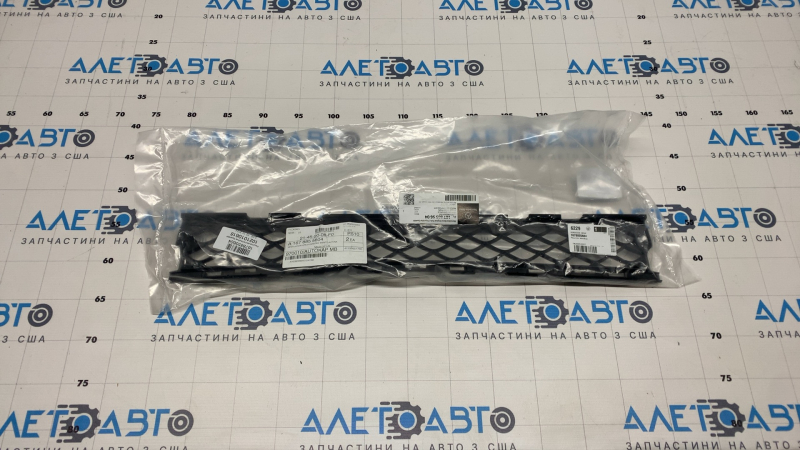 Решетка переднего бампера центральная Mercedes W167 GLE 350 450 20-26