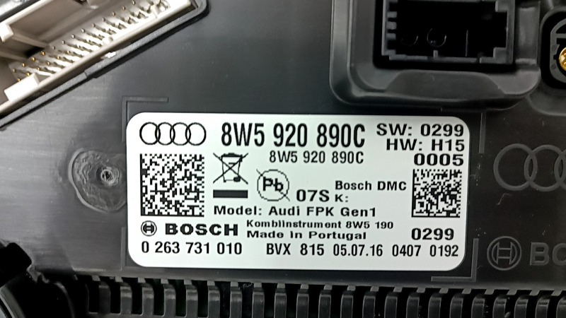 Щиток приборов Audi A4 B9 17-25 большой дисплей, 106к, царапины