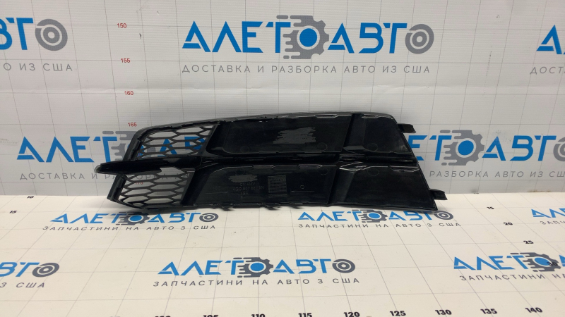 Решетка переднего бампера правая Audi A6 C7 16-18 S-line