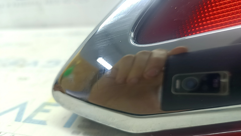 Фонарь внутренний крышка багажника левый Ford Fusion mk5 19-20 галоген+LED с хромом level 3, царапины