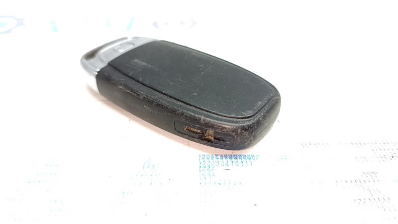 Ключ Audi A4 B8 08-16 smart 4 кнопки, тычки на хроме, царапины