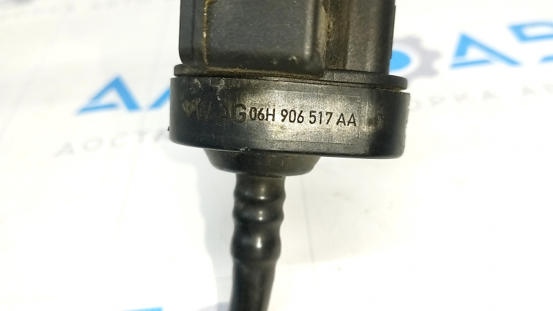 Клапан электромагнитный VW CC 08-17 с трубкой