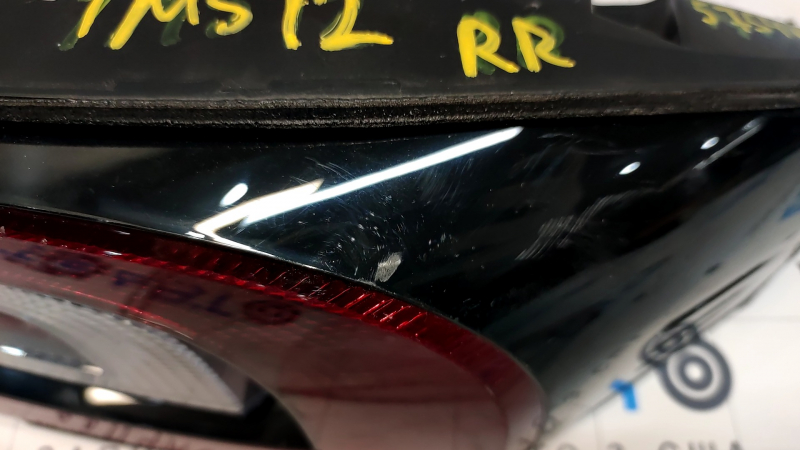Фонарь внешний крыло правый Tesla Model S 12-20 царапины, разбито стекло, слом креп, скол