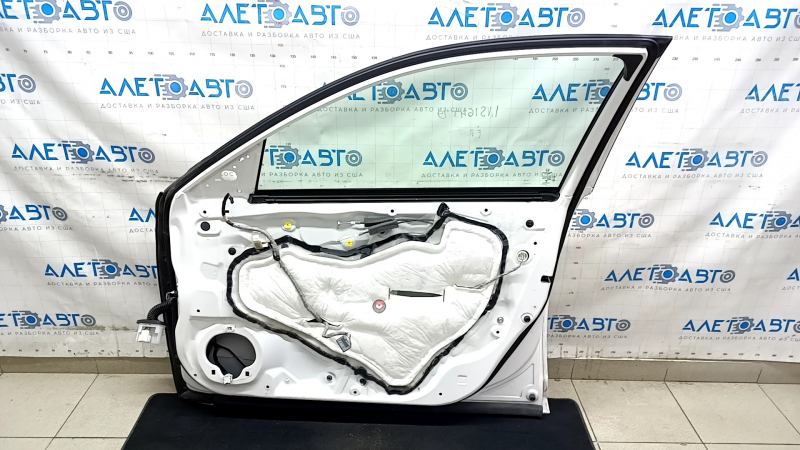 Дверь в сборе передняя правая Honda Insight 19-22 белый NH-788P