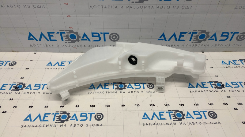 Бачок омывателя Audi A6 C7 12-18 без горловины и датчика