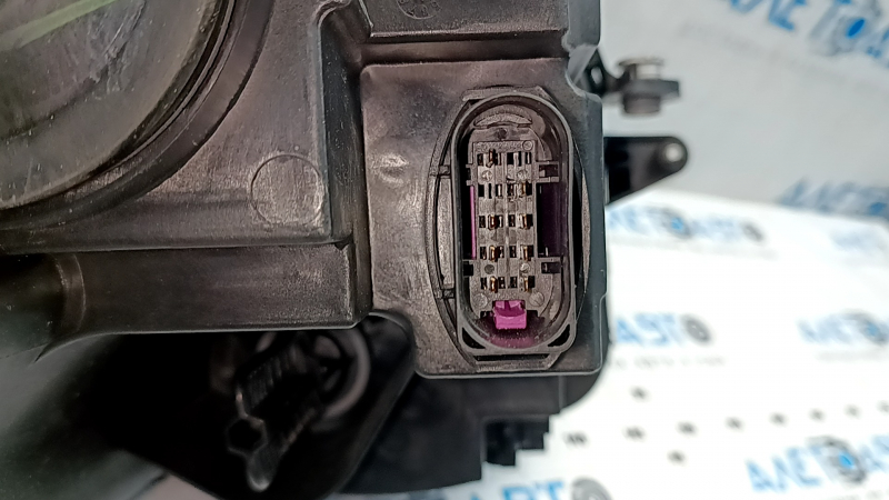 Фара передняя левая VW Tiguan 18-21 галоген, ДХО галоген, корректор