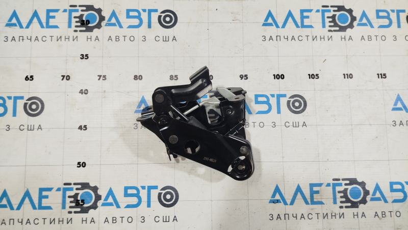 Замок капота правый BMW 5 F10 11-16