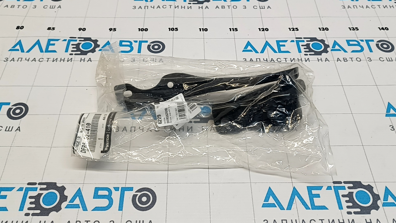 Петля капота правая Mazda CX-30 20-23