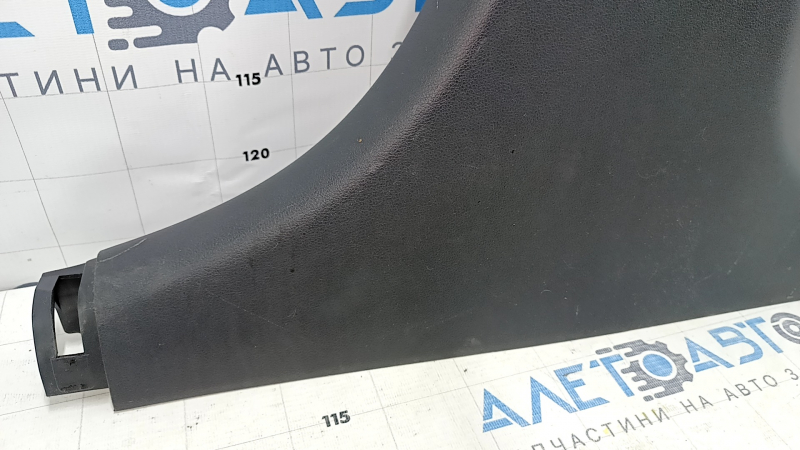 Накладка центральной стойки нижняя правая Hyundai Elantra AD 17-20 черная, царапины