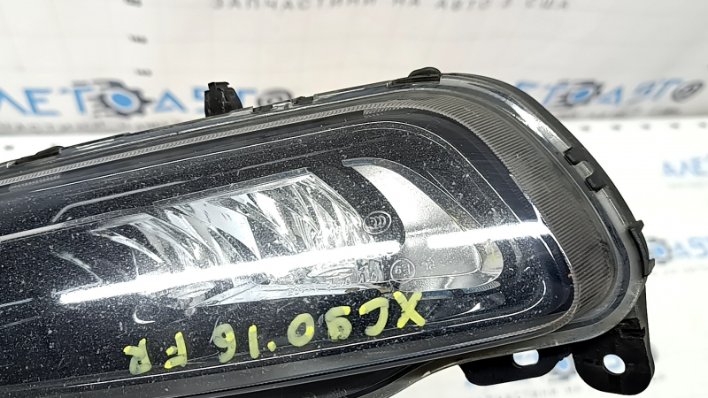 Противотуманная фара птф правая Volvo XC90 16-25 LED, песок