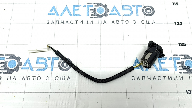 Прикуриватель в обшивке арки задней левой Lexus RX350 RX450h 16-22 с корпусом черным