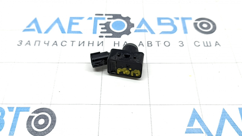 Парктроник заднего бампера внутренний Toyota Prius 50 16-22