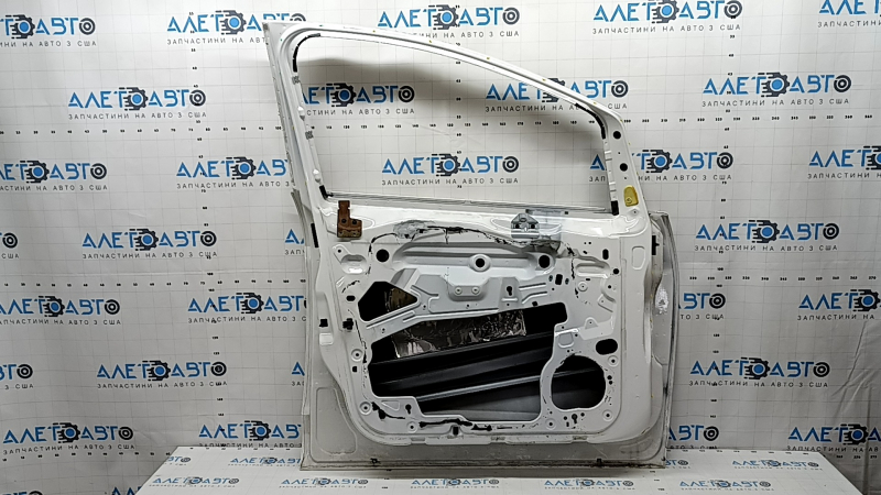 Дверь голая передняя левая Ford C-max MK2 13-18 белый UG, тычки