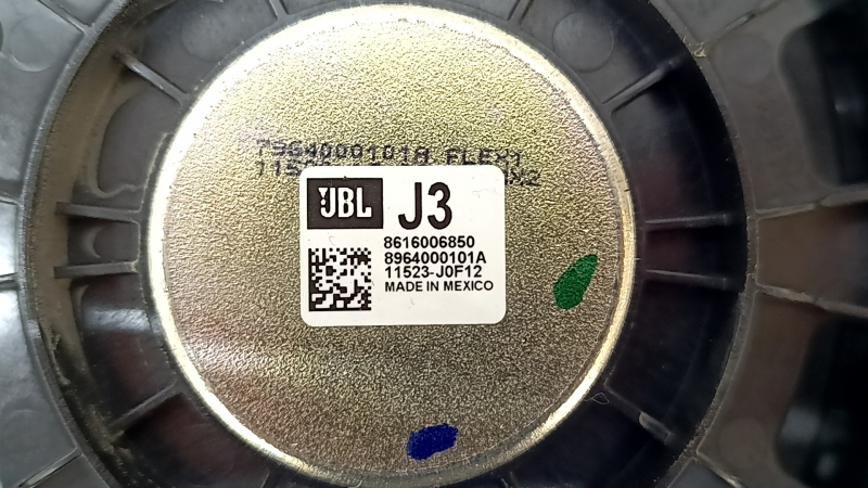 Динамик дверной передний левый Toyota Sienna 21-26 JBL