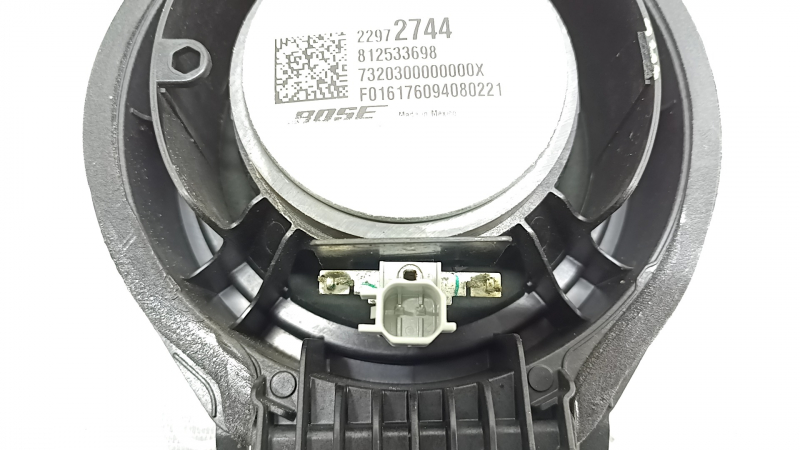Динамик задний правый Chevrolet Volt 16- Bose, сломано крепление
