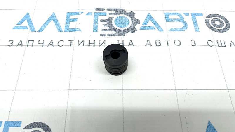 Отбойник капота левый Toyota Sienna 21-26