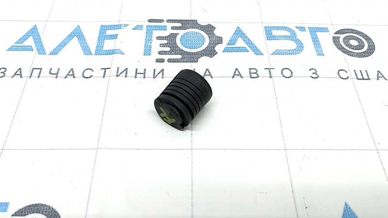 Отбойник капота левый Toyota Sienna 21-26