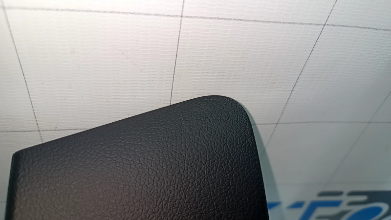 Накладка колени водителя Audi Q5 8R 09-17 черная, царапины