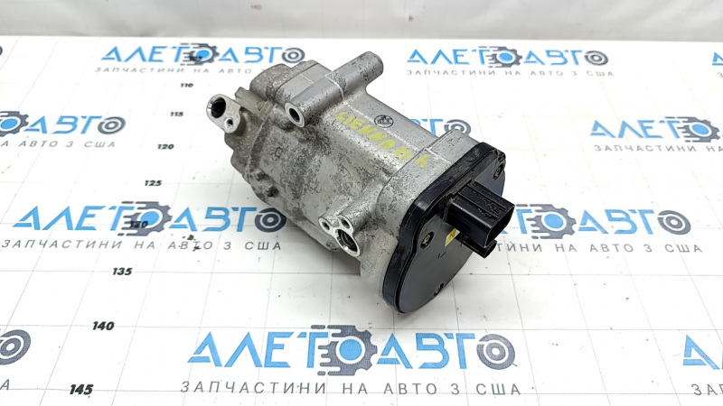 Компрессор кондиционера Toyota Sienna 21-26