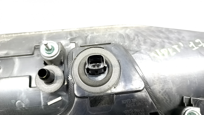 Накладка двери багажника Chevrolet Volt 16- со стоп сигналом, с эмблемой