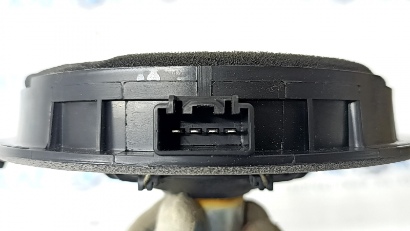 Динамик дверной передний правый Ford Fusion mk5 13-20 сломана направляйка