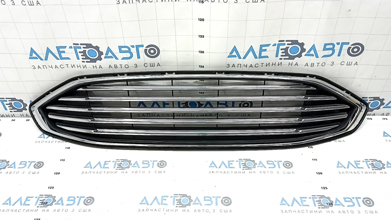 Решетка радиатора grill в сборе с обрамлением Ford Fusion mk5 17-18 хром, песок