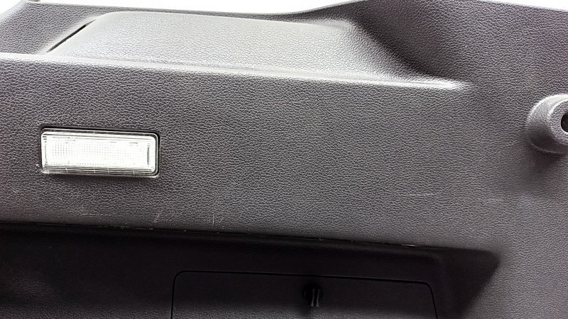 Обшивка арки правая Ford Escape MK3 13-19 черная, с заглушкой, царапины