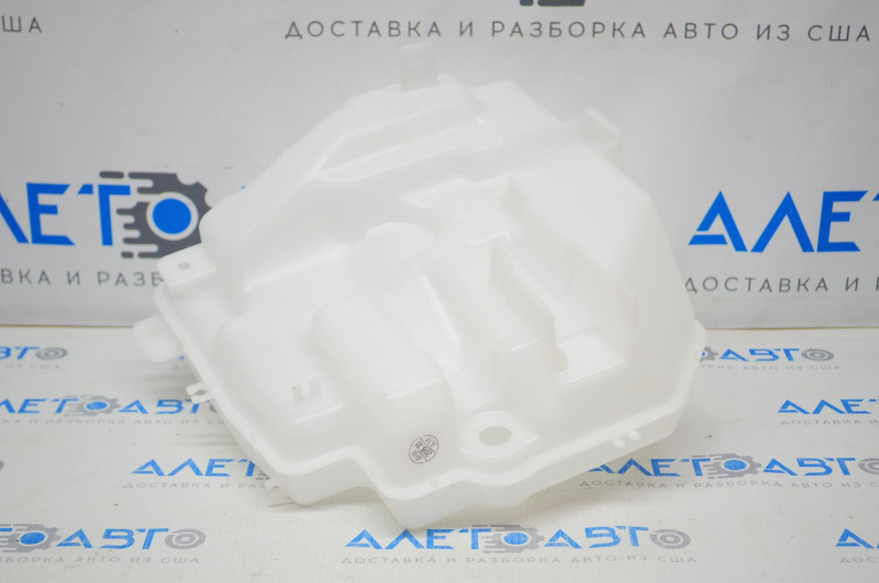 Бачок омывателя Mitsubishi Outlander 14-17