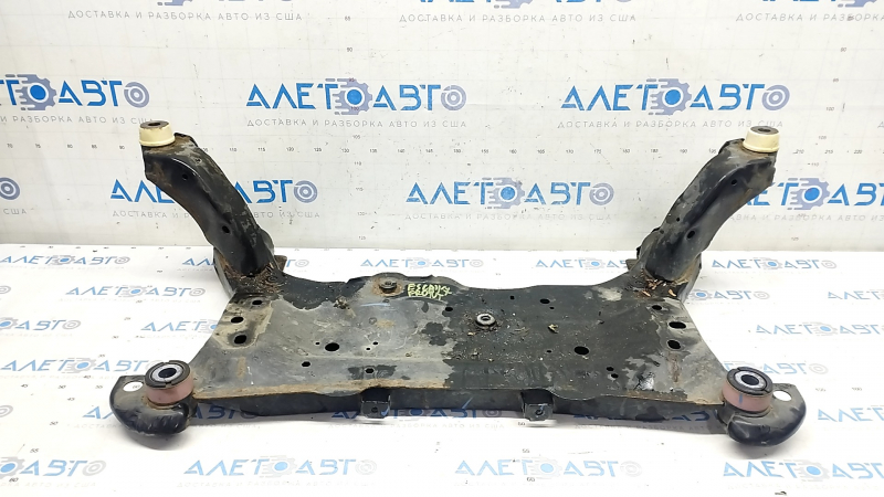 Подрамник передний Ford Escape MK3 13-19 ржавый