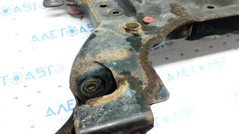 Подрамник передний Ford Escape MK3 13-19 ржавый