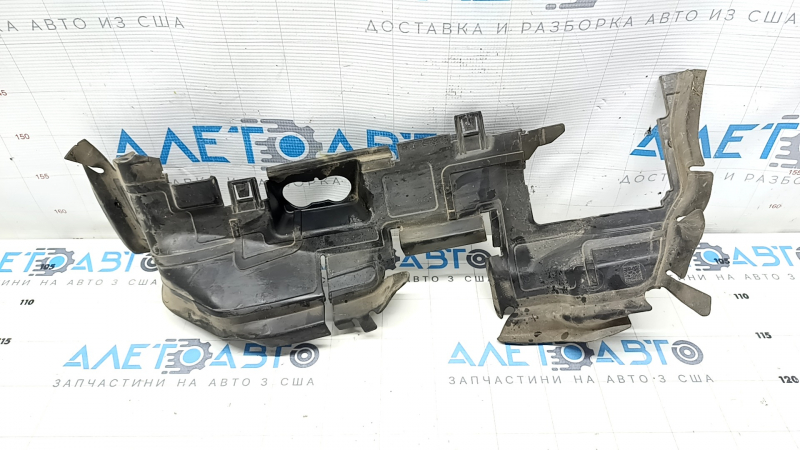 Дефлектор радиатора левый Audi Q5 80A 18-24 3.0T