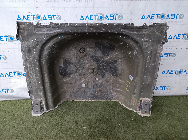 Корыто багажника Toyota Camry v55 15-17 usa, отсверлена