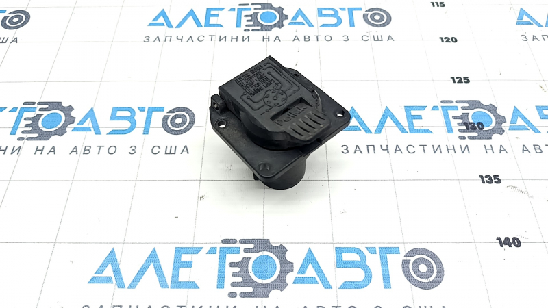 Розетка фаркопа Audi Q5 80A 18-24 Pollak