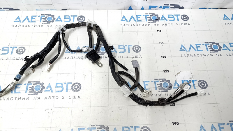 Проводка двери багажника Lexus CT200h 11-17